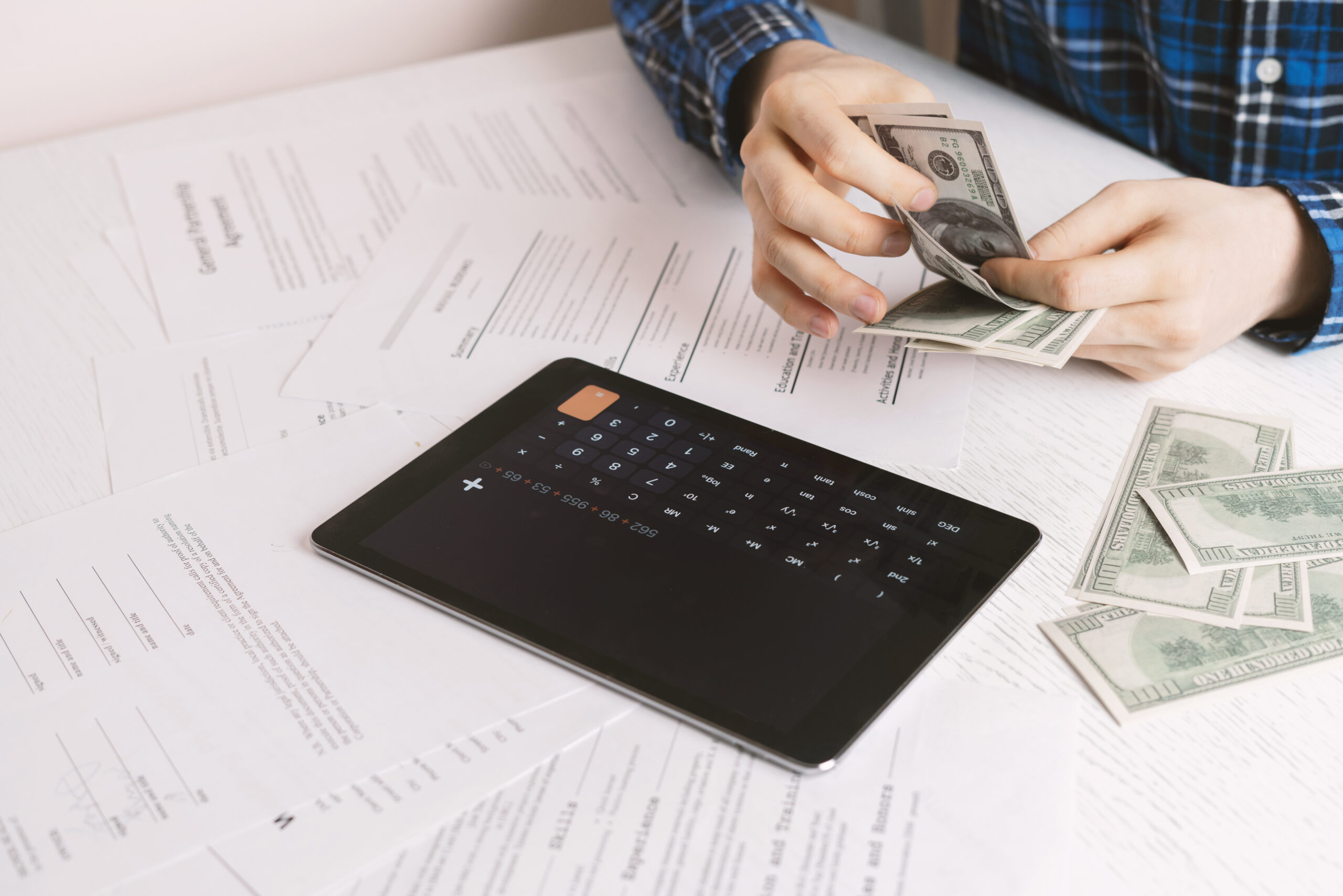 How Monthly Bookkeeping Improves Cash Flow